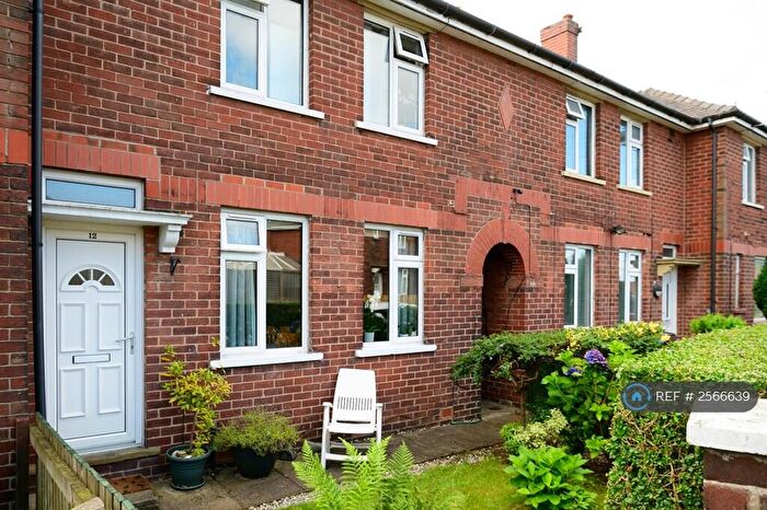 3 Bedroom Terraced House To Rent In Royley Crescent, Royton, Oldham, OL2