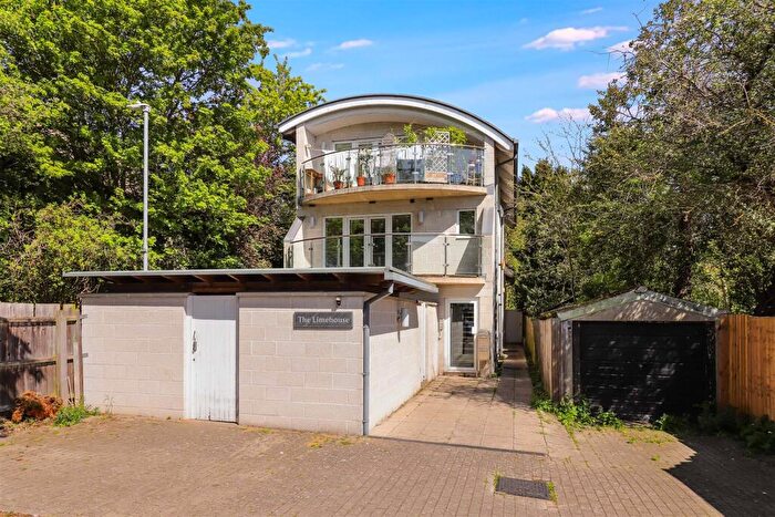 1 Bedroom Flat For Sale In The Limehouse, Arbury Road, Cambridge, CB4