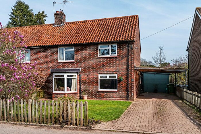 4 Bedroom Semi Detached House For Sale In Old Orchard, Charcott, Tonbridge, Kent, TN11