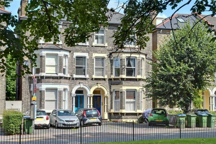 Studio To Rent In Charlton Road, London, SE3