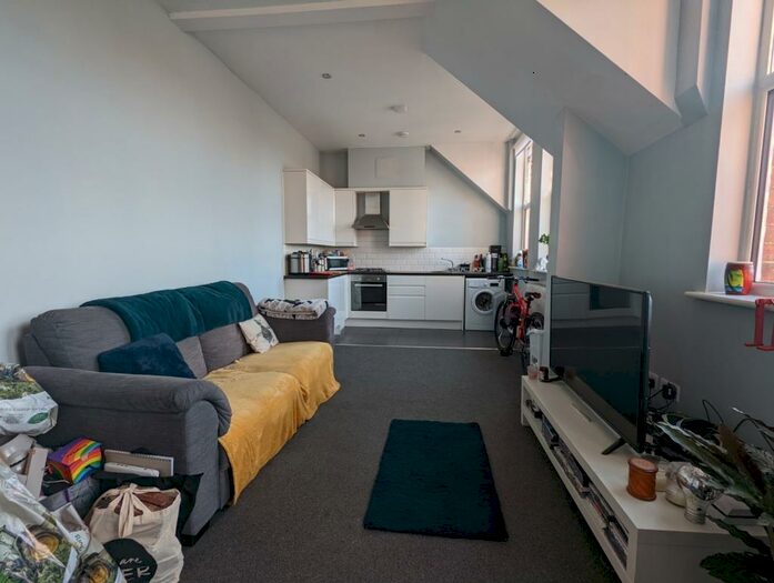 1 Bedroom Flat To Rent In High Street, Town Center, Kettering, NN16