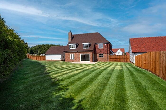 4 Bedroom Detached House For Sale In Summerfield Close, Staple, Canterbury, Kent, CT3