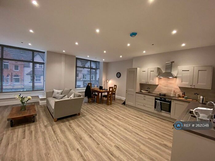 2 Bedroom Flat To Rent In Station Road, Colwyn Bay, LL29