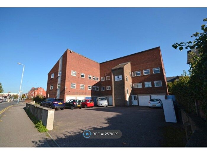 3 Bedroom Flat To Rent In Loughborough Road, West Bridgford, Nottingham, NG2