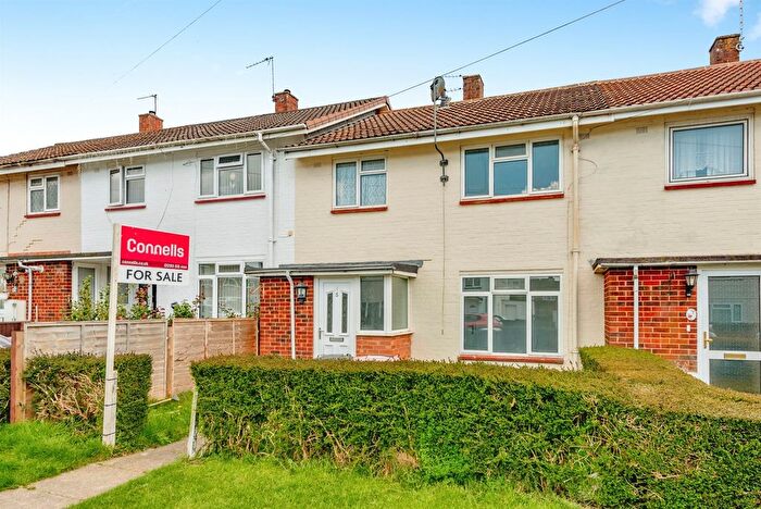 3 Bedroom Terraced House For Sale In Heron Close, Crawley, RH11