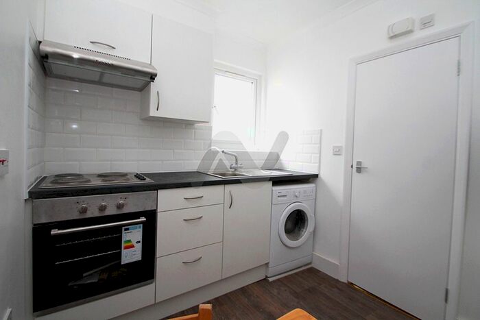 Studio To Rent In Broadway Parade, Crouch End, N8