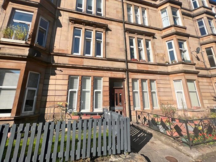 3 Bedroom Flat To Rent In Albert Avenue, Queens Park, G42