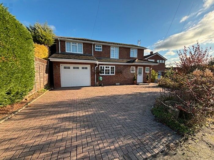 5 Bedroom Detached House For Sale In Cautley Close, Quainton, HP22