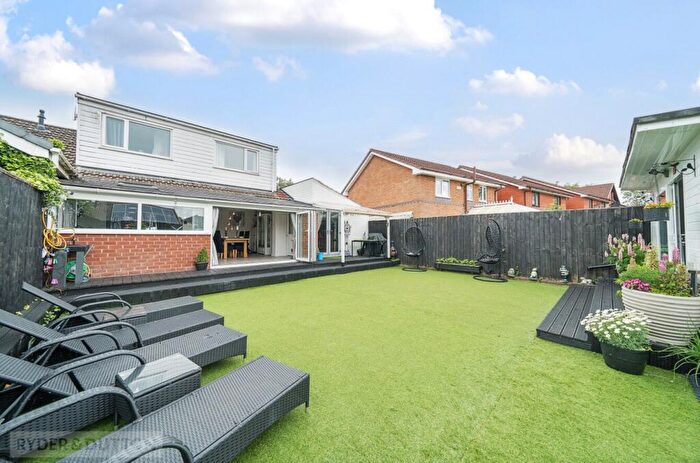 3 Bedroom Semi-Detached Bungalow For Sale In Tiber Avenue, Hollinwood, Oldham, OL8