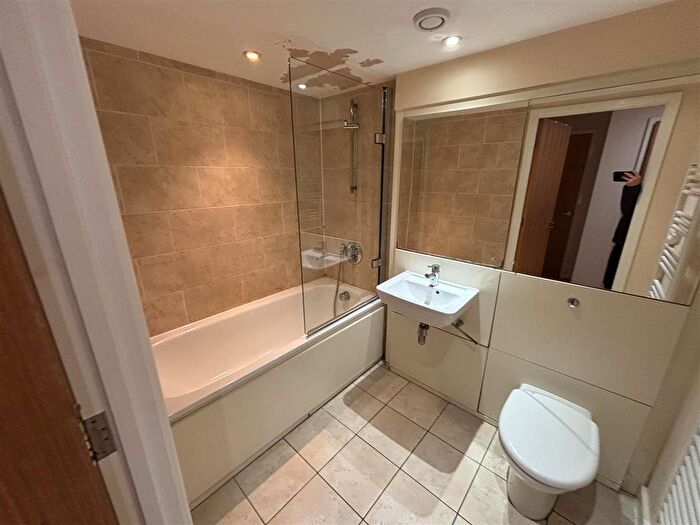 1 Bedroom House To Rent In Paramount, Beckhampton Street, Swindon, SN1