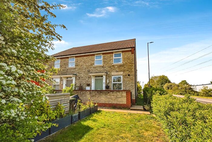 3 Bedroom Semi-Detached House For Sale In Weston Close, Calne, SN11