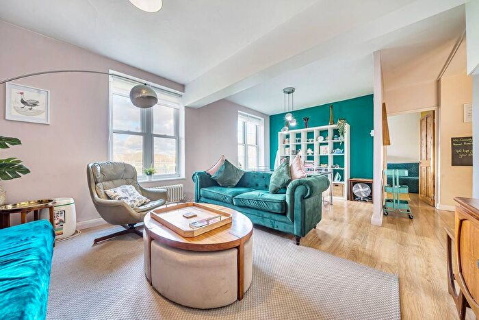 2 Bedroom Flat To Rent In Rockfield House, Greenwich, London, SE10