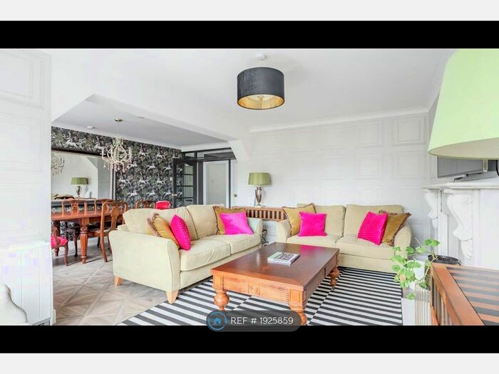 3 Bedroom Flat To Rent In Blanefield, Glasgow, G63