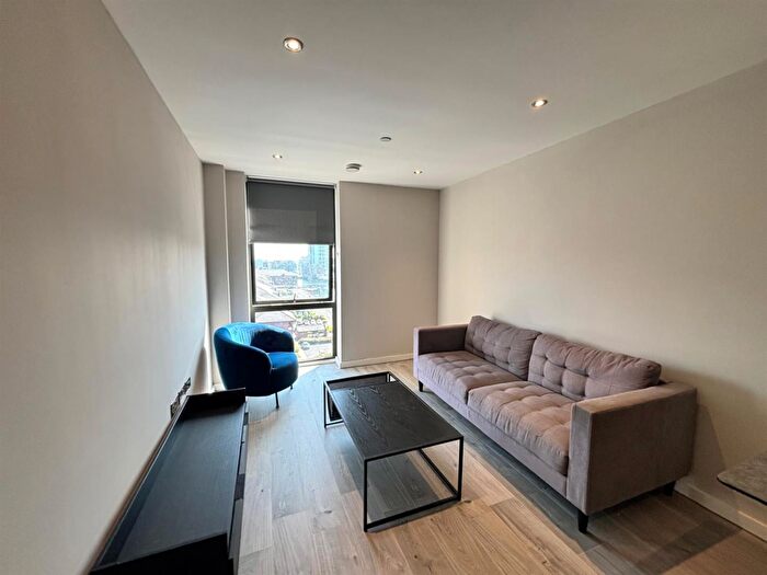 2 Bedroom Apartment To Rent In Jesse Hartley Way, Liverpool, L3