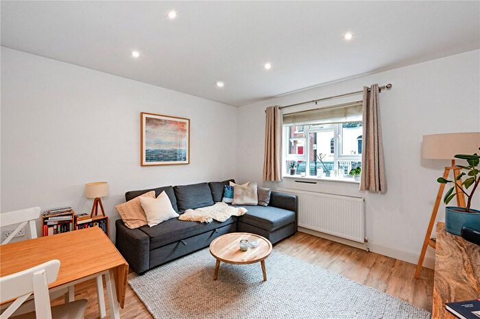 1 Bedroom Flat For Sale In Halton Road, London, N1
