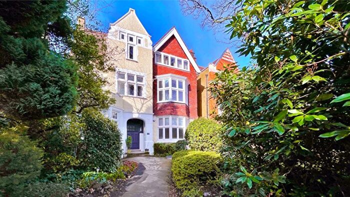 3 Bedroom Flat For Sale In Shepherds Hill, Highgate London, N6