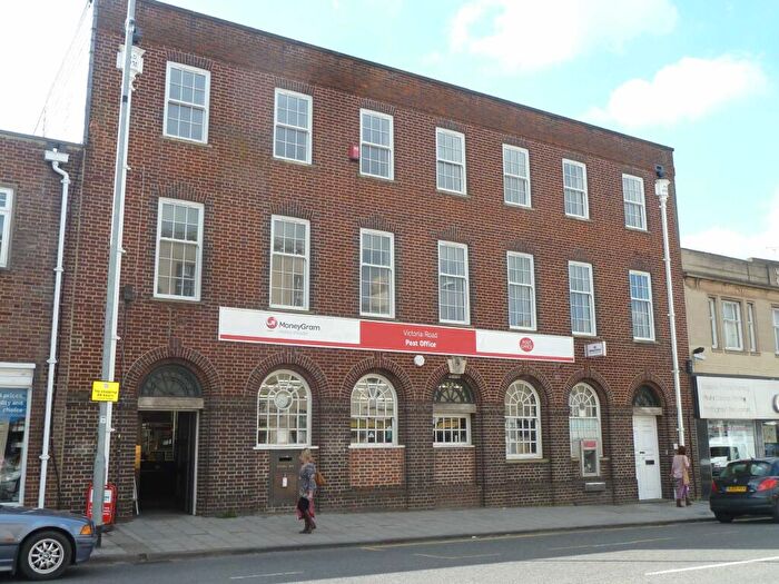 2 Bedroom Apartment To Rent In Victoria Road, Swindon, Wiltshire, SN1