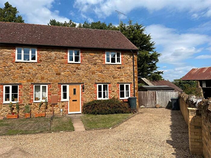 2 Bedroom End Of Terrace House For Sale In Manor Cottages, Pinfold Green, Badby, Northamptonshire, NN11