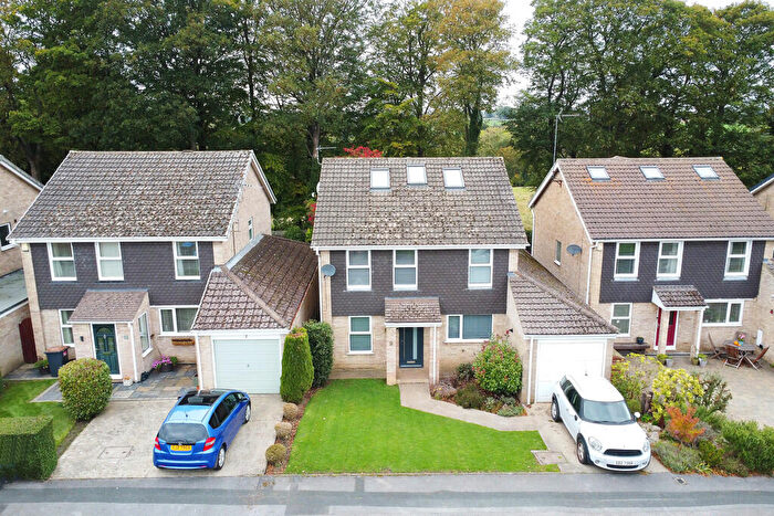 4 Bedroom Detached House For Sale In Mill Gate, Harrogate, HG1