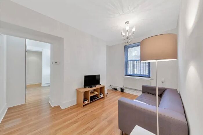 1 Bedroom Flat To Rent In Northdown Street, London, N1