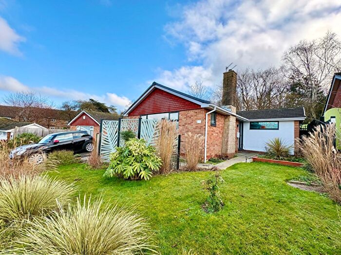 2 Bedroom Bungalow For Sale In Lychgate Close, Bexhill-On-Sea, TN40