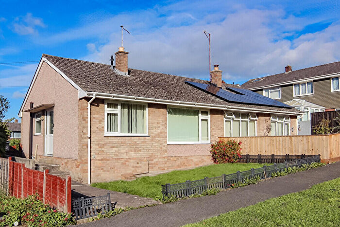 2 Bedroom Semi-Detached Bungalow For Sale In Oldmixon Road, Weston-super-Mare, BS24