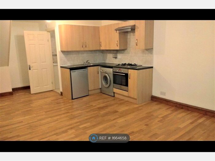 1 Bedroom Flat To Rent In Hackney Road, London, E2