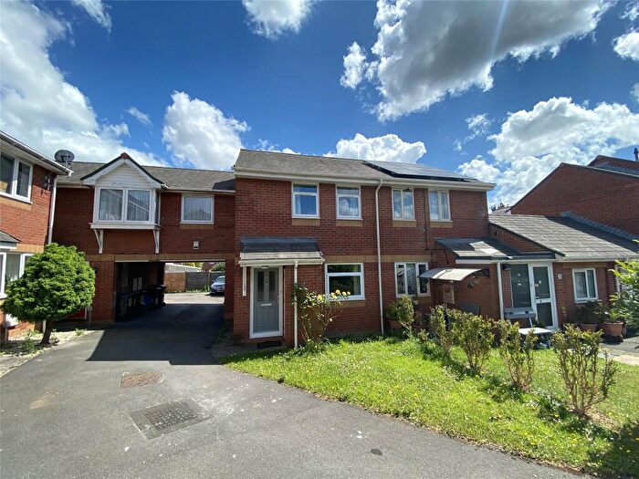 2 Bedroom End Of Terrace House To Rent In Little Parr Close, Stapleton, Bristol, BS16