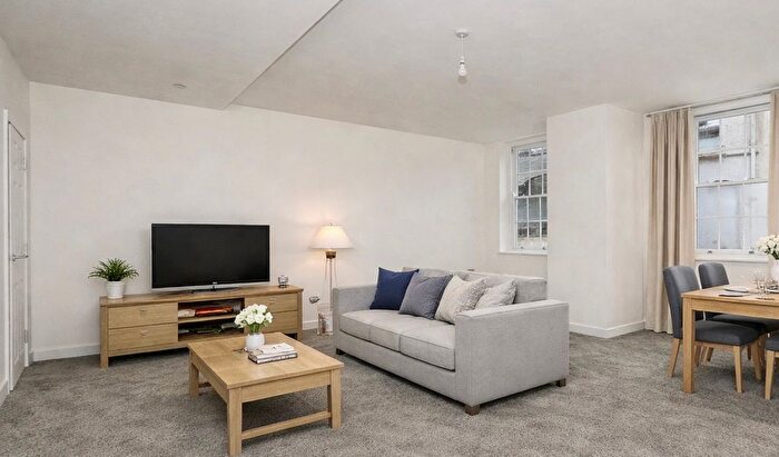 2 Bedroom Flat For Sale In Coburg Place, Weymouth, DT4