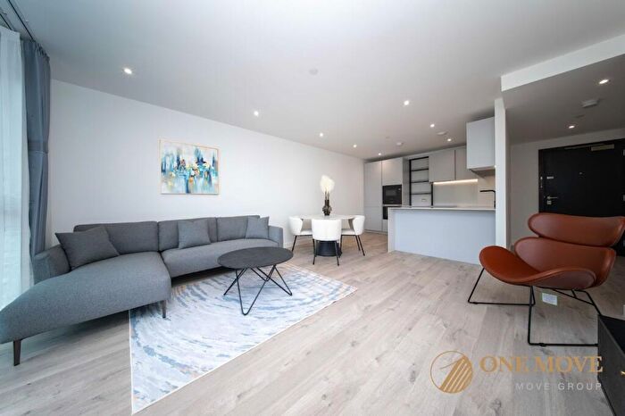 2 Bedroom Apartment To Rent In Azure Apartments, Woodberry Down, N4