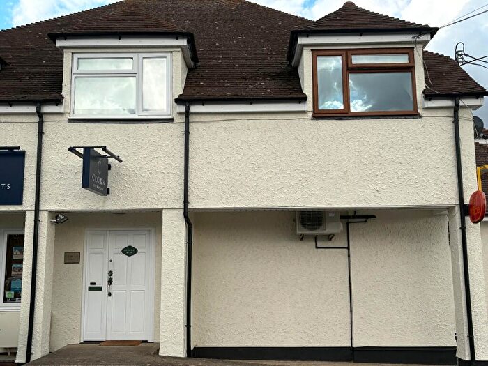3 Bedroom Flat To Rent In Church Road, CM11
