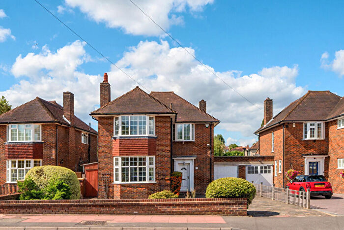 4 Bedroom Detached House For Sale In Addington Road, West Wickham, BR4