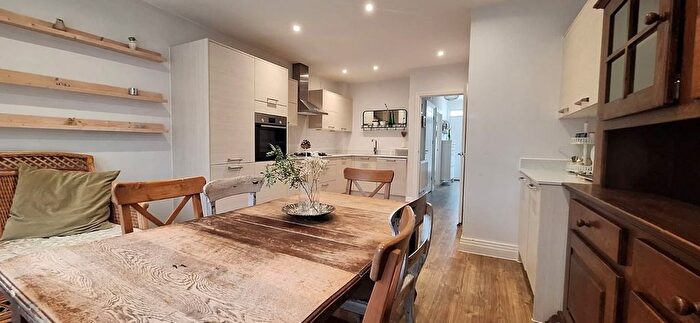 3 Bedroom Semi Detached House To Rent In Salorn Way, Whitehouse, MK8