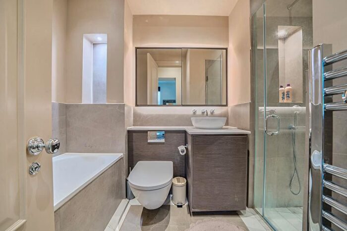 1 Bedroom Flat To Rent In Barrons Chase, Petersham/Richmond, TW10