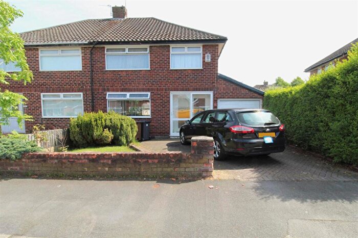 3 Bedroom Semi Detached House To Rent In Taunton Drive, Aintree Village, Liverpool, L10
