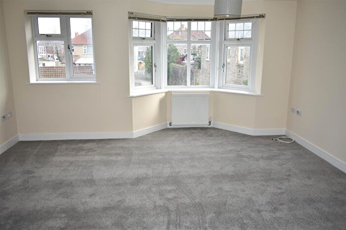 1 Bedroom Flat To Rent In Tower Road South, Warmley, Bristol, BS30