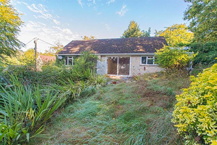 1 Bedroom Detached Bungalow For Sale In Winsley Hill, Limpley Stoke, Bath, BA2
