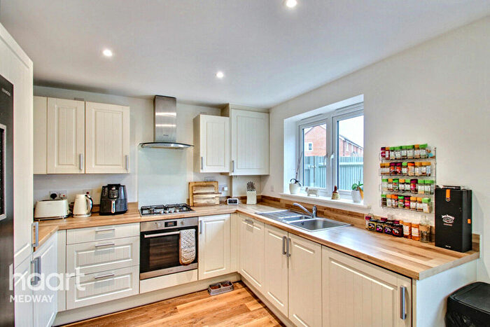 3 Bedroom Semi-Detached House For Sale In Worrall Drive, Rochester, ME1