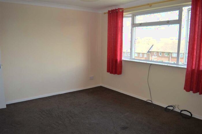 2 Bedroom Flat To Rent In Bridges Drive, Dartford, DA1