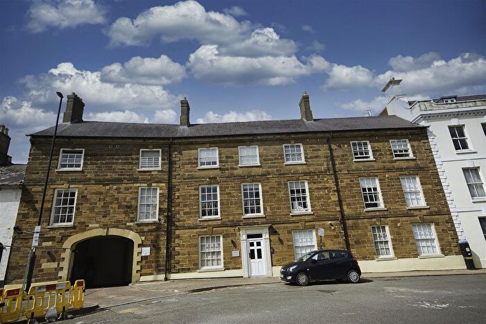 2 Bedroom Flat To Rent In - Sheep Street, Town Centre, NN1