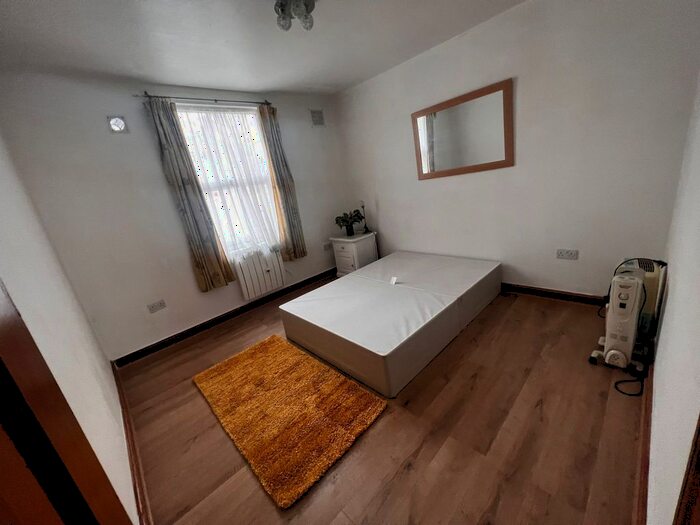 1 Bedroom Flat To Rent In Harold Road, London, E13