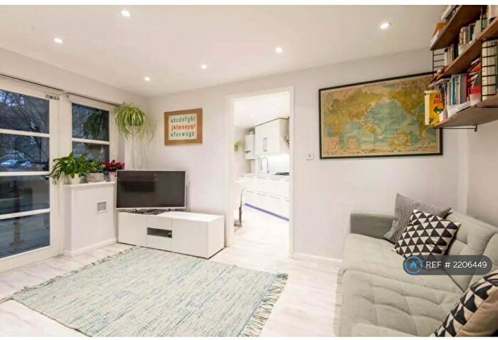 1 Bedroom Flat To Rent In Moore Court, London, NW8