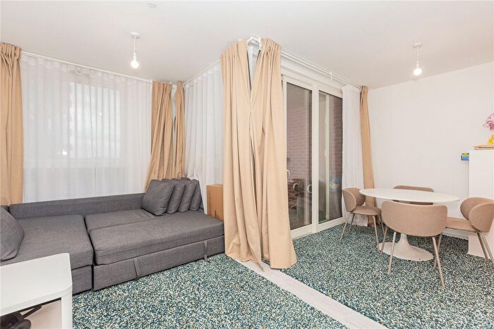 Property To Rent In Shearwater Drive, London, NW9