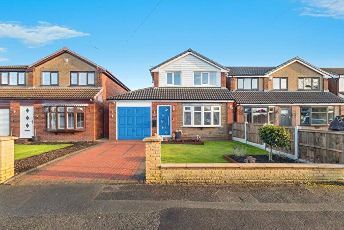 3 Bedroom Detached House For Sale In Sandy Lane, Droylsden, M43