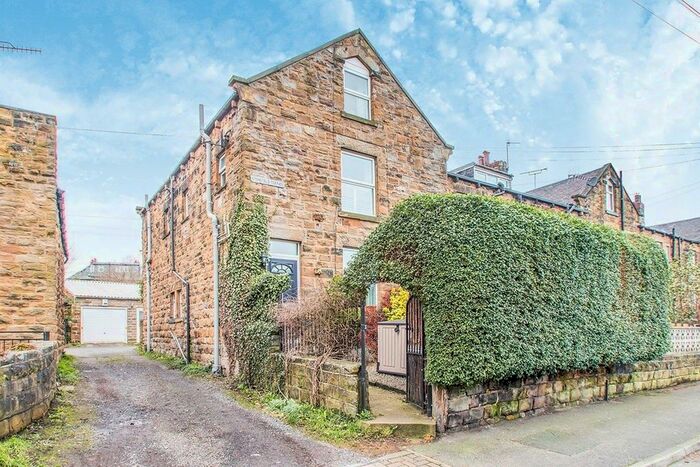 2 Bedroom End Of Terrace House To Rent In Stonefield Terrace, Churwell, Morley, Leeds LS27