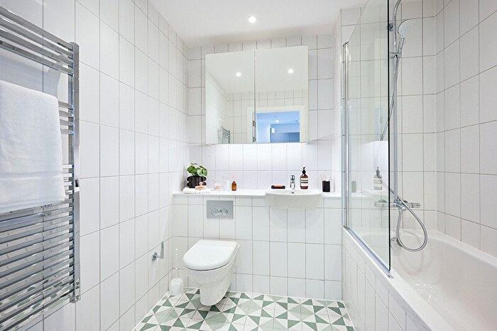 1 Bedroom Apartment To Rent In Uncle Leeds, Whitehall, LS12