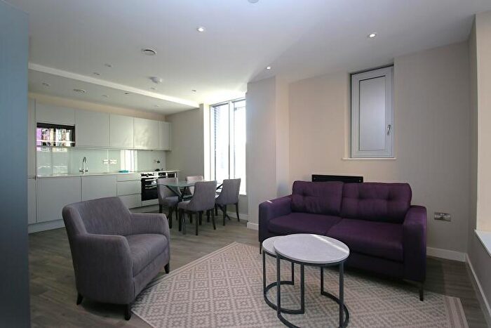 2 Bedroom Apartment To Rent In Burlington House Tariff Street, M1
