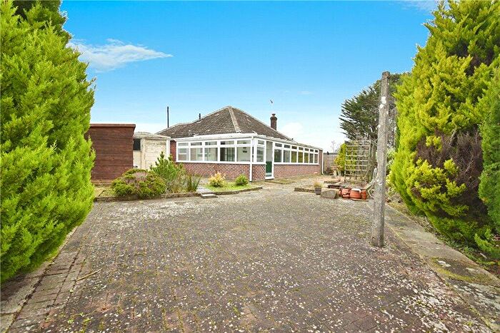 2 Bedroom Detached Bungalow For Sale In Winstone Crescent, North Baddesley, Southampton, Hampshire, SO52