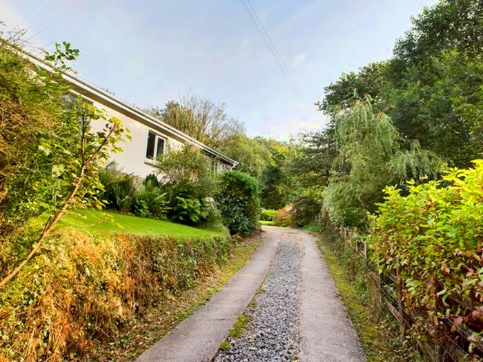 3 Bedroom Bungalow For Sale In Cwmduad, Carmarthen SA33