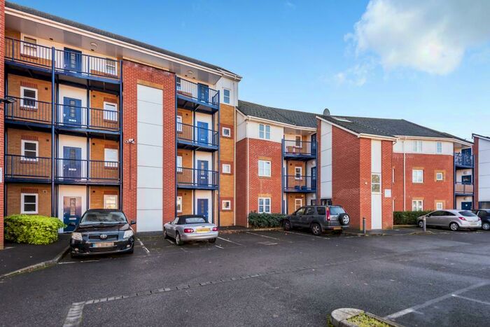 2 Bedroom Apartment To Rent In Reading, Berkshire, RG1